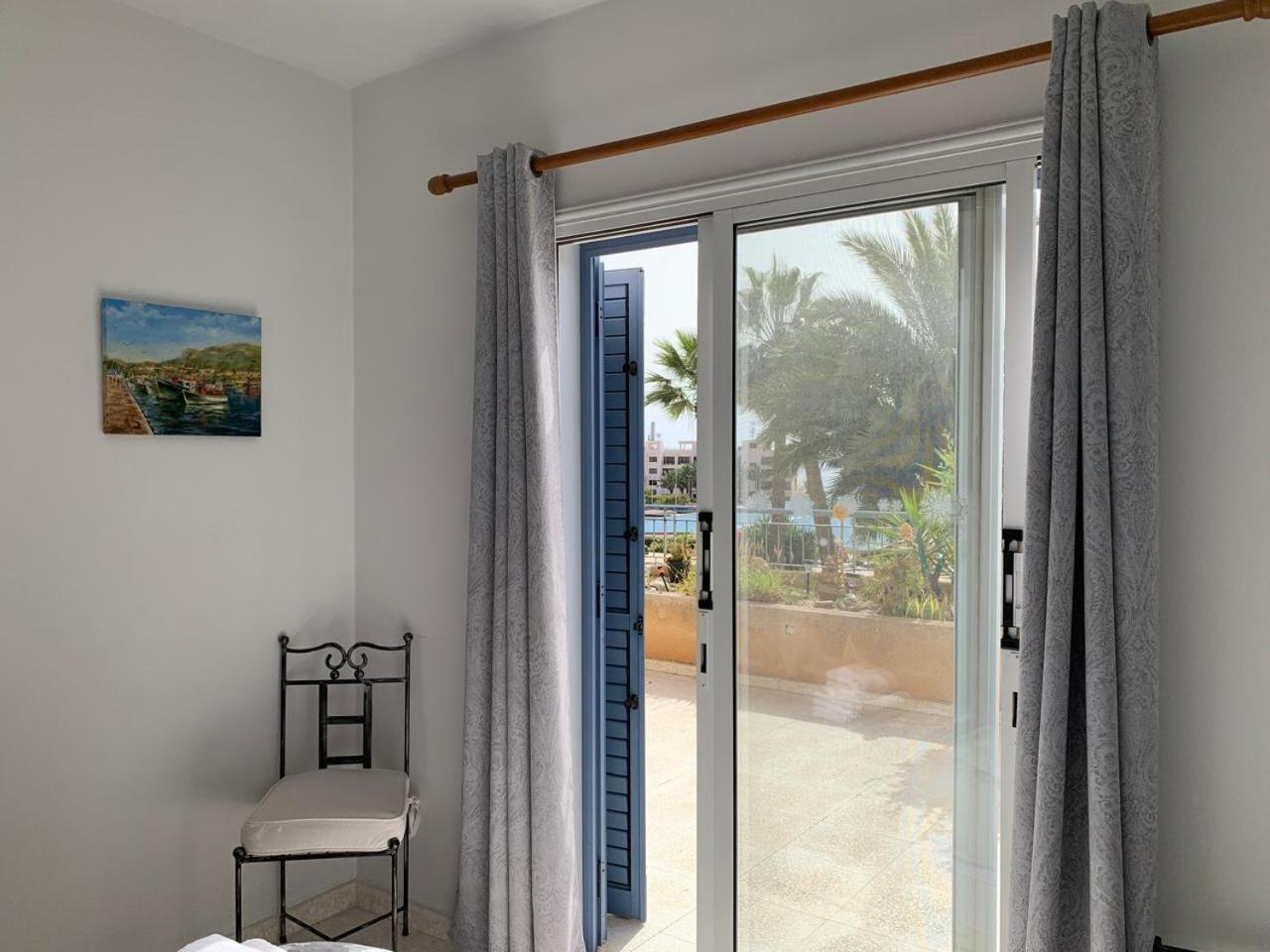 King'S Palace - Spacious 2 Bed, 2 Bath With Sea And Pool Views パ フォス エクステリア 写真